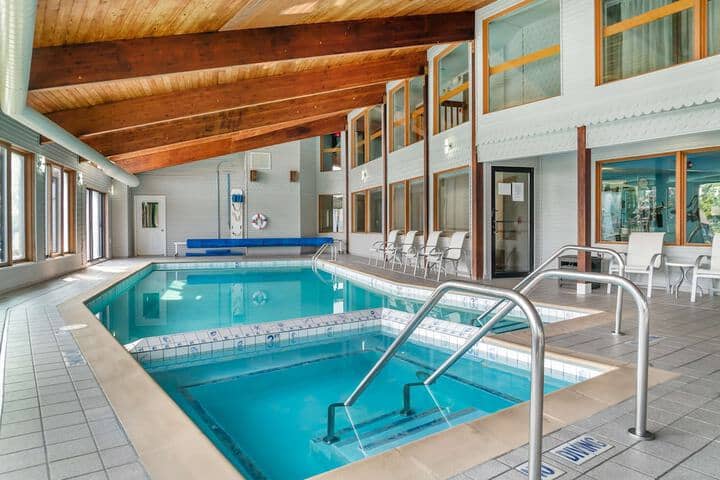 Pool 22 of 33